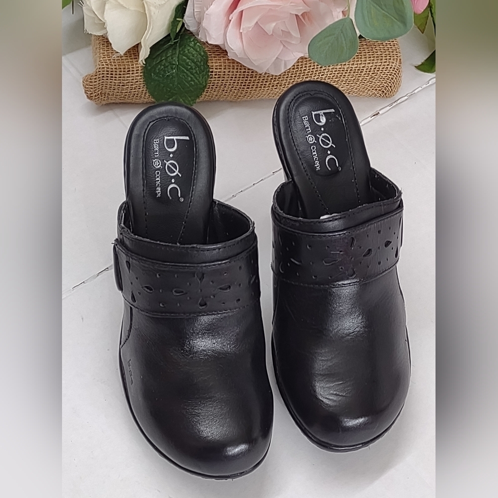 b.o.c. Women's Elegant Black Mules
